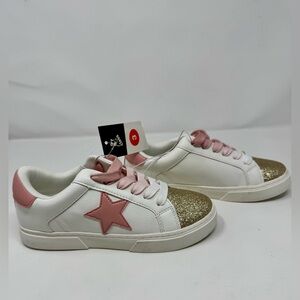 Kids' Art Class Kaitlyn Court Sneakers in white pink accents gold glitter toes